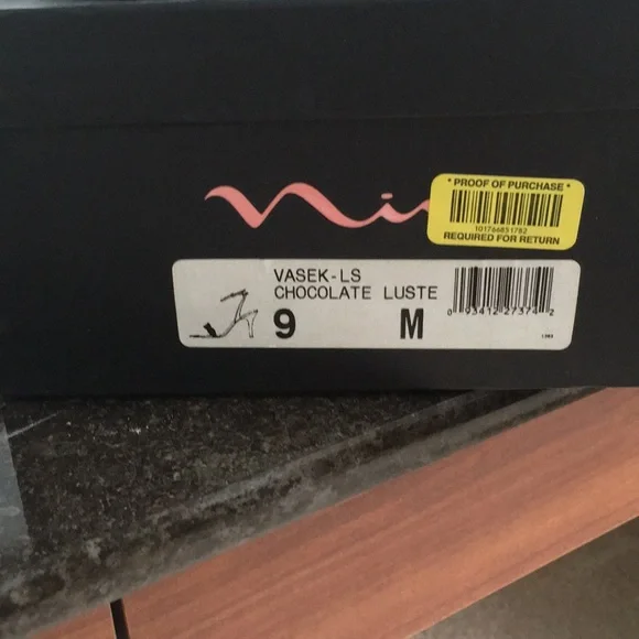 Brown Size 9 Nina. Heels - Picture 3 of 8